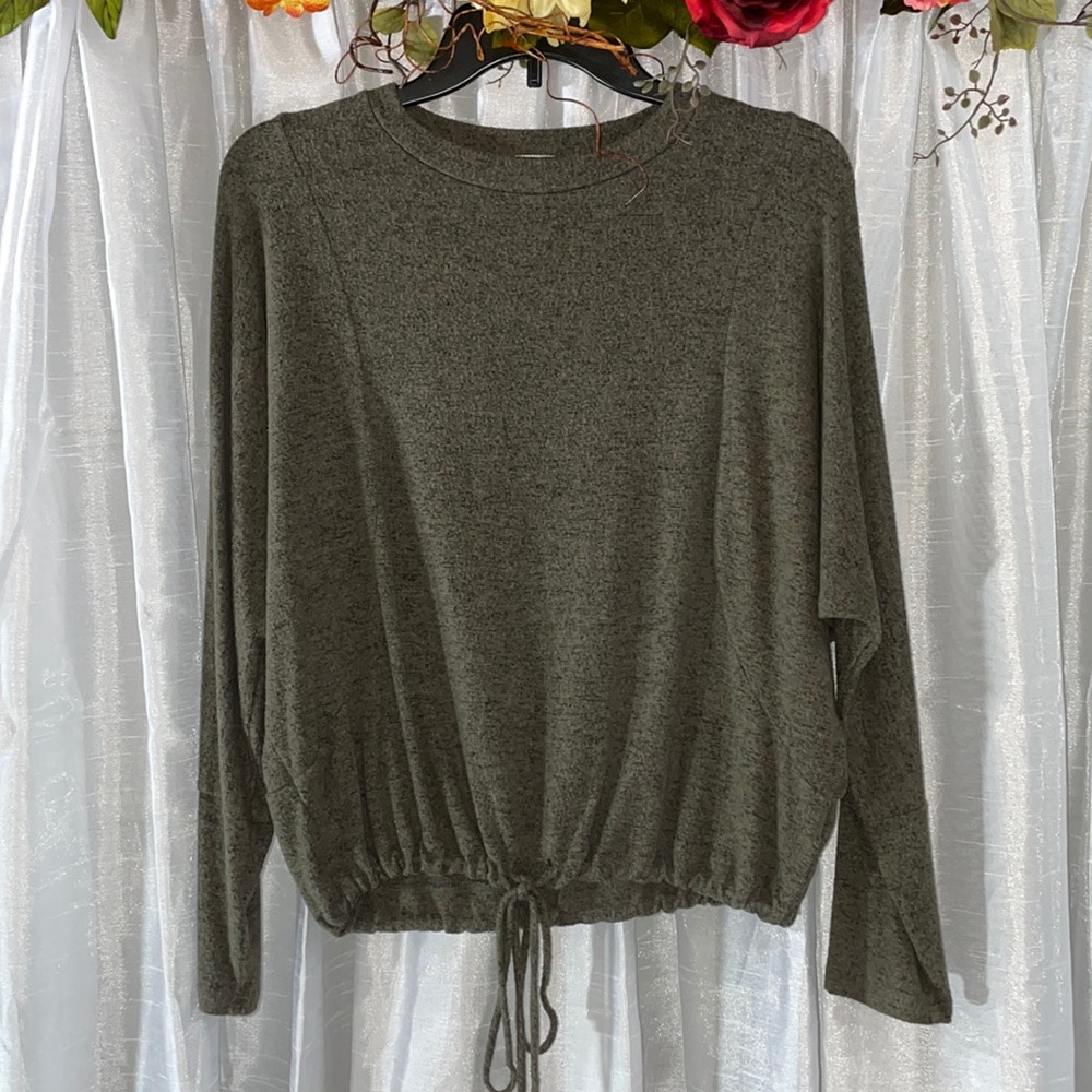 Ginger G Heathered Army Green Cropped Top